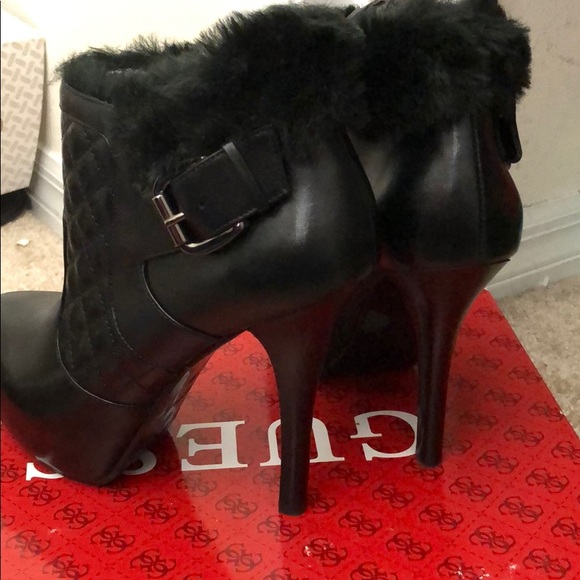 Guess Omelda black leather booties - Picture 3 of 4